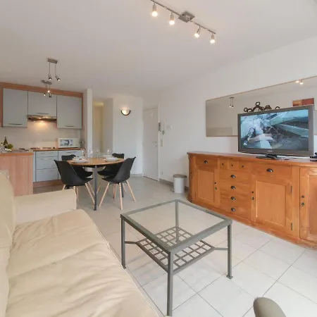 Tivoli 37 With Parking By Interhome