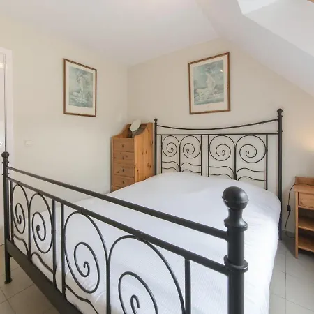 Tivoli 37 With Parking By Interhome