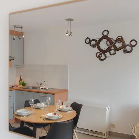 아파트 Tivoli 37 With Parking By Interhome